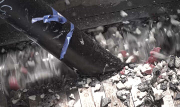 HDPE Kanal Leitungen werden im Zerkleinerer geshreddert