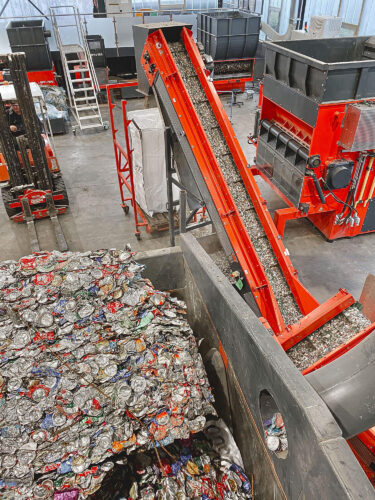Aluminium Getränke Dosen Shredder