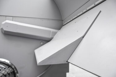 Interior of a WEIMA shredder with a swing ram