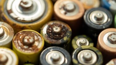 Eine Nahaufnahme von benutzen Batterien