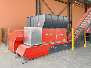 WEIMA WLK 2000 Einwellen-Zerkleinerer shreddert Holz bei Laminex Australien